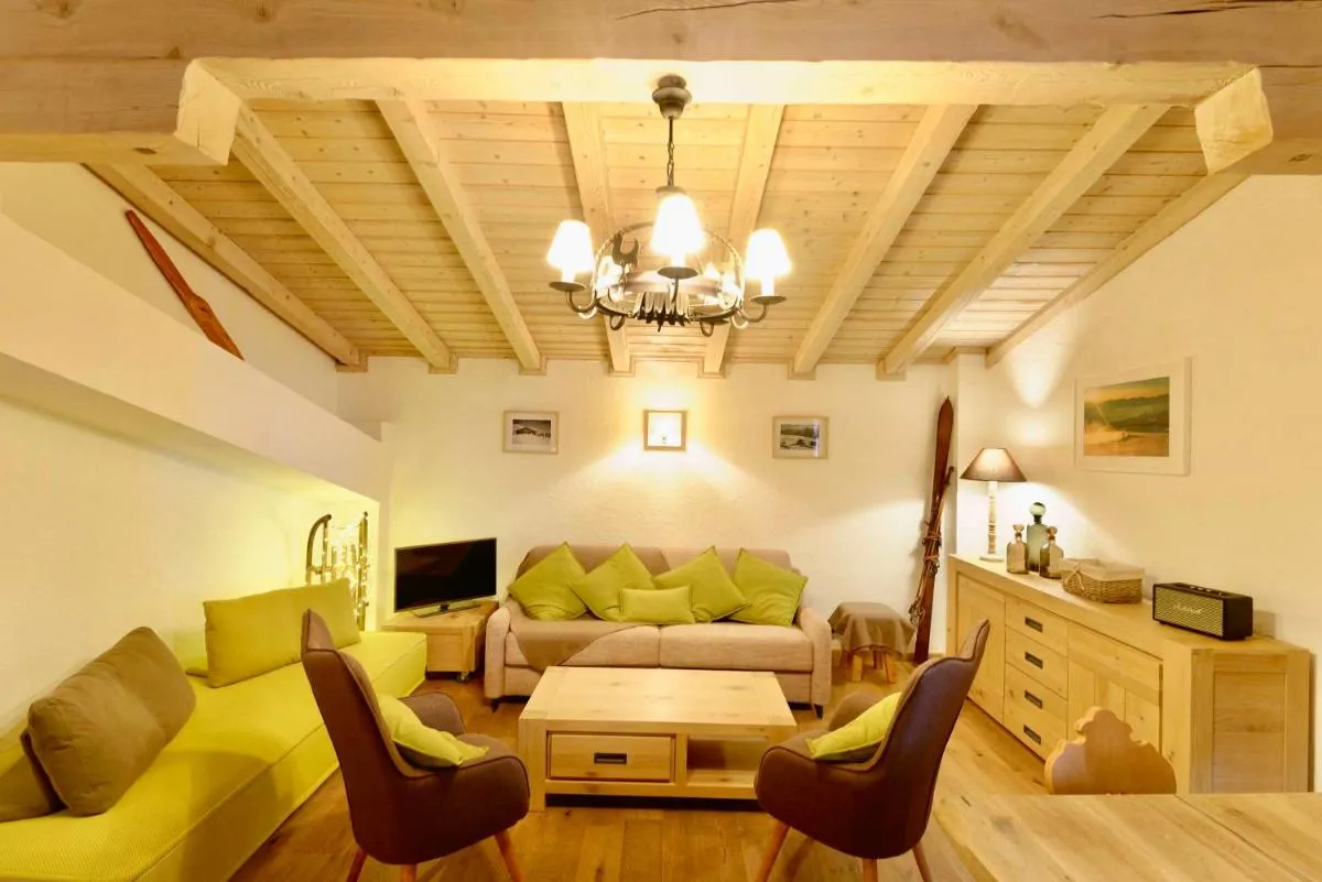 Image 1 of Hôtel 3 étoiles -Restaurant Le Pilatus Courchevel