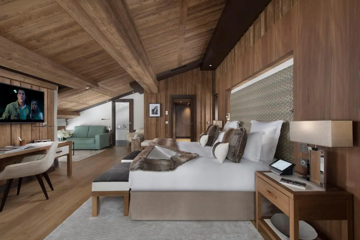 Image 2 of Hôtel Barrière Les Neiges Courchevel
