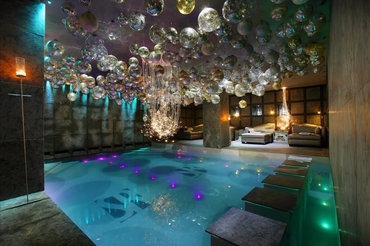 Image 2 of Hotel Le Saint Roch