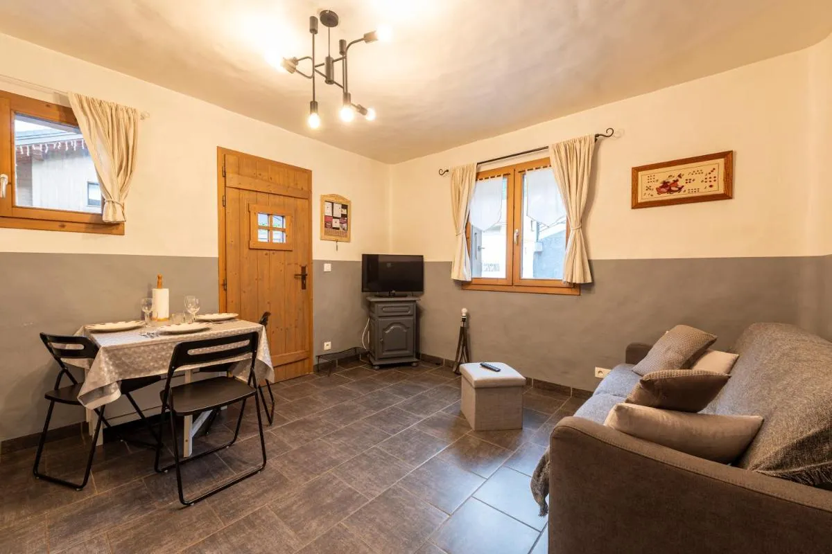 Image 2 of Joli Appartement Sur Le Bois