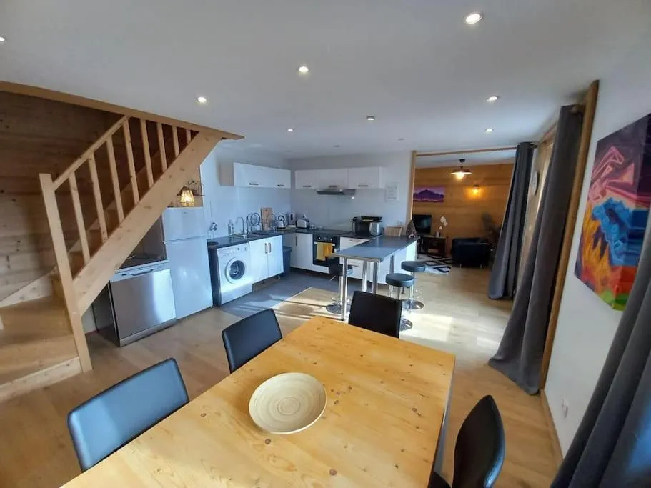 Image 4 of LE ZÈDÈL – Duplex 100m2 vue montagne, au cœur de la Savoie, au pied des stations de ski