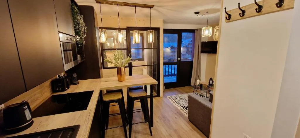 Image of La Cabane – Plagne Village, F2 Ski aux pieds