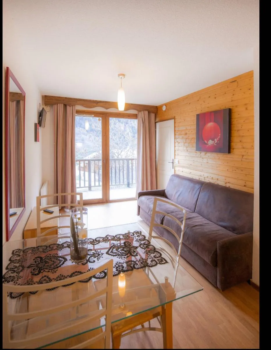 Image 3 of Le Hameau SPA & PISCINE appartement 2 pieces 4pers by Alpvision Residences