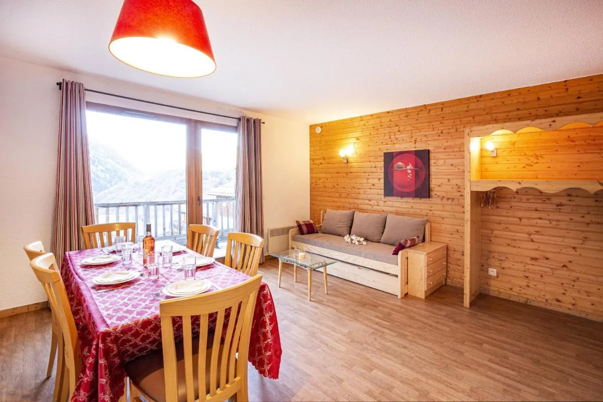 Image 6 of Le Hameau SPA & PISCINE appartement 2 pieces 6pers by Alpvision Residences