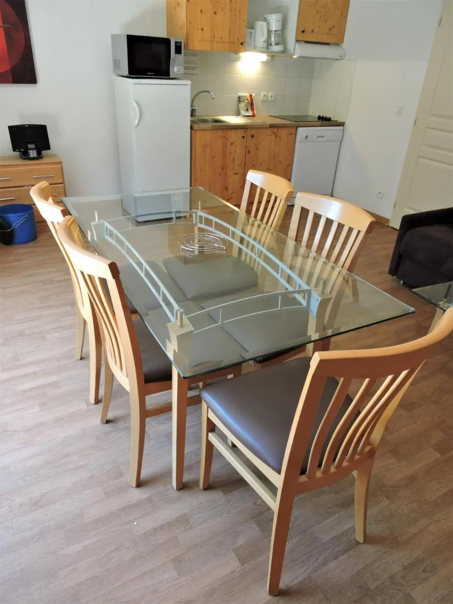 Image 4 of Le Hameau SPA & PISCINE appartement 3 pieces 6pers by Alpvision Residences