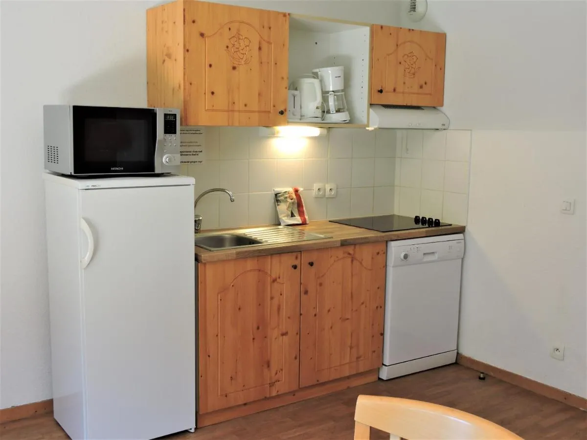 Image 5 of Le Hameau SPA & PISCINE appartement 3 pieces 6pers by Alpvision Residences