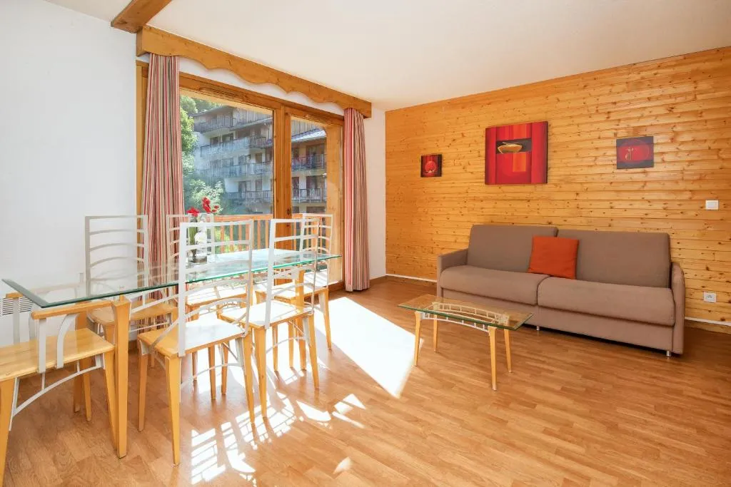 Image of Le Hameau SPA & PISCINE appartement 3 pieces 6pers by Alpvision Residences