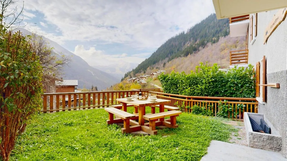 Image 1 of Le marmotton, le charme savoyard