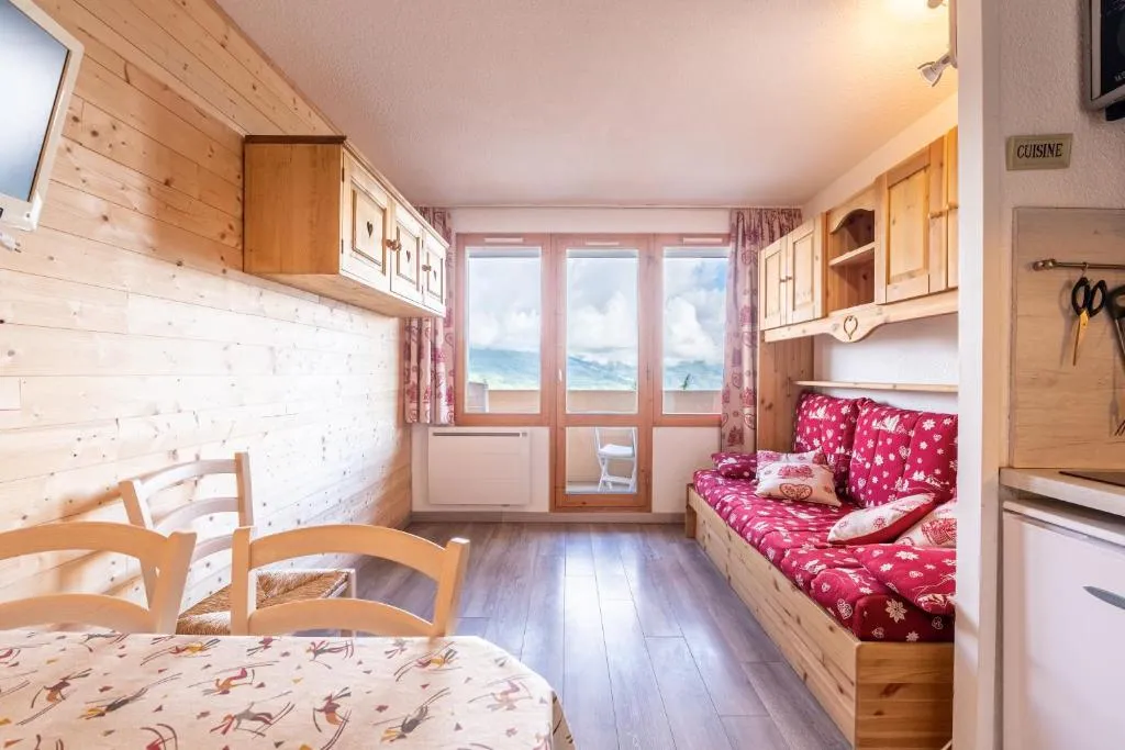 Image of Les Coches Monchavin 4-5 pers