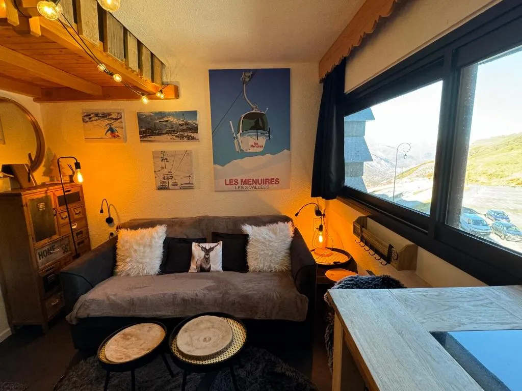 Image of Les Menuires centre! Chaleureux studio sur les pistes!