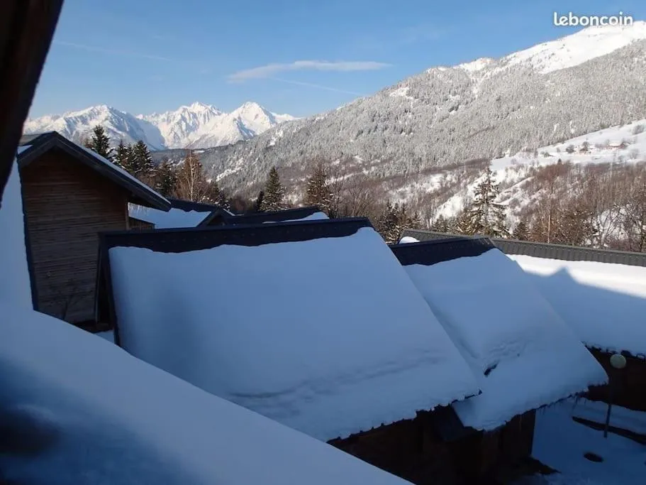 Image 2 of Location à la Montagne avec piscine été / hiver vg23