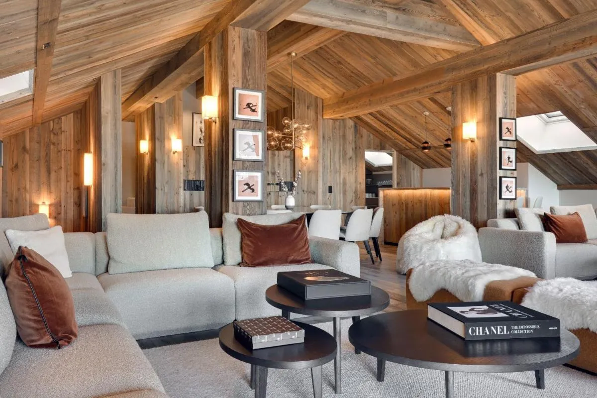 Image 4 of Luxury penthouse duplex ski in and out with spa