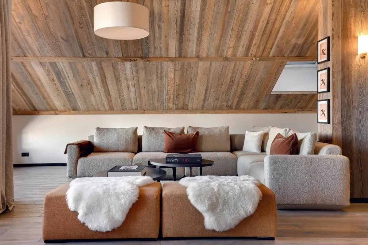 Image 5 of Luxury penthouse duplex ski in and out with spa