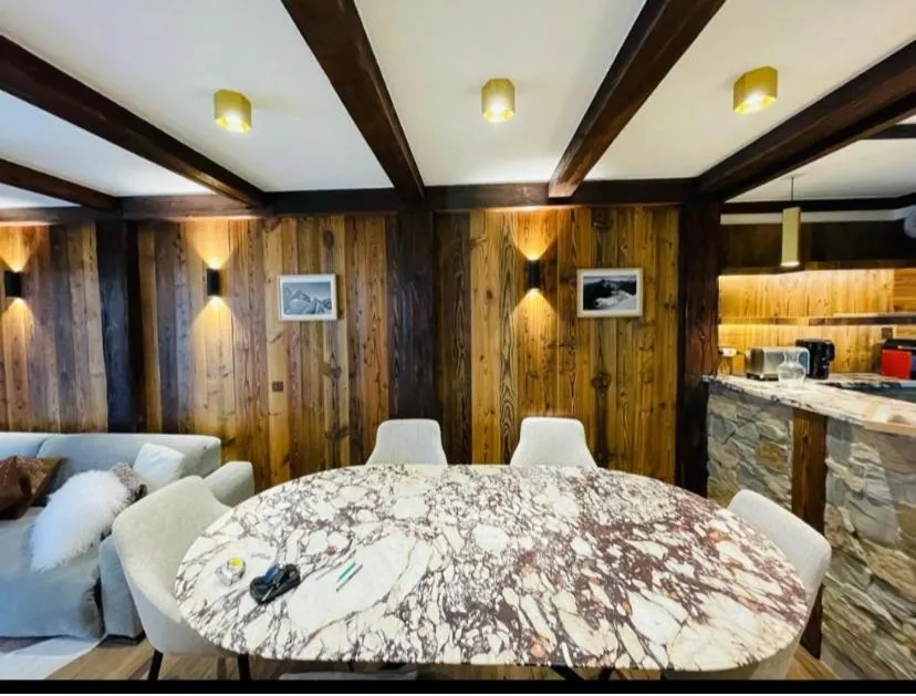 Image 2 of Luxury suite 70m2 balcon courchevel1850 parking