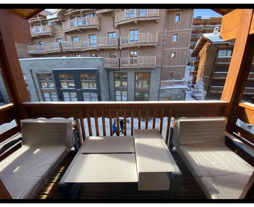 Image 5 of Luxury suite 70m2 balcon courchevel1850 parking
