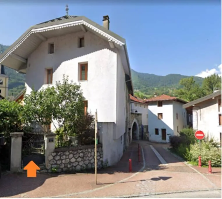 Image 2 of MAISON NGP