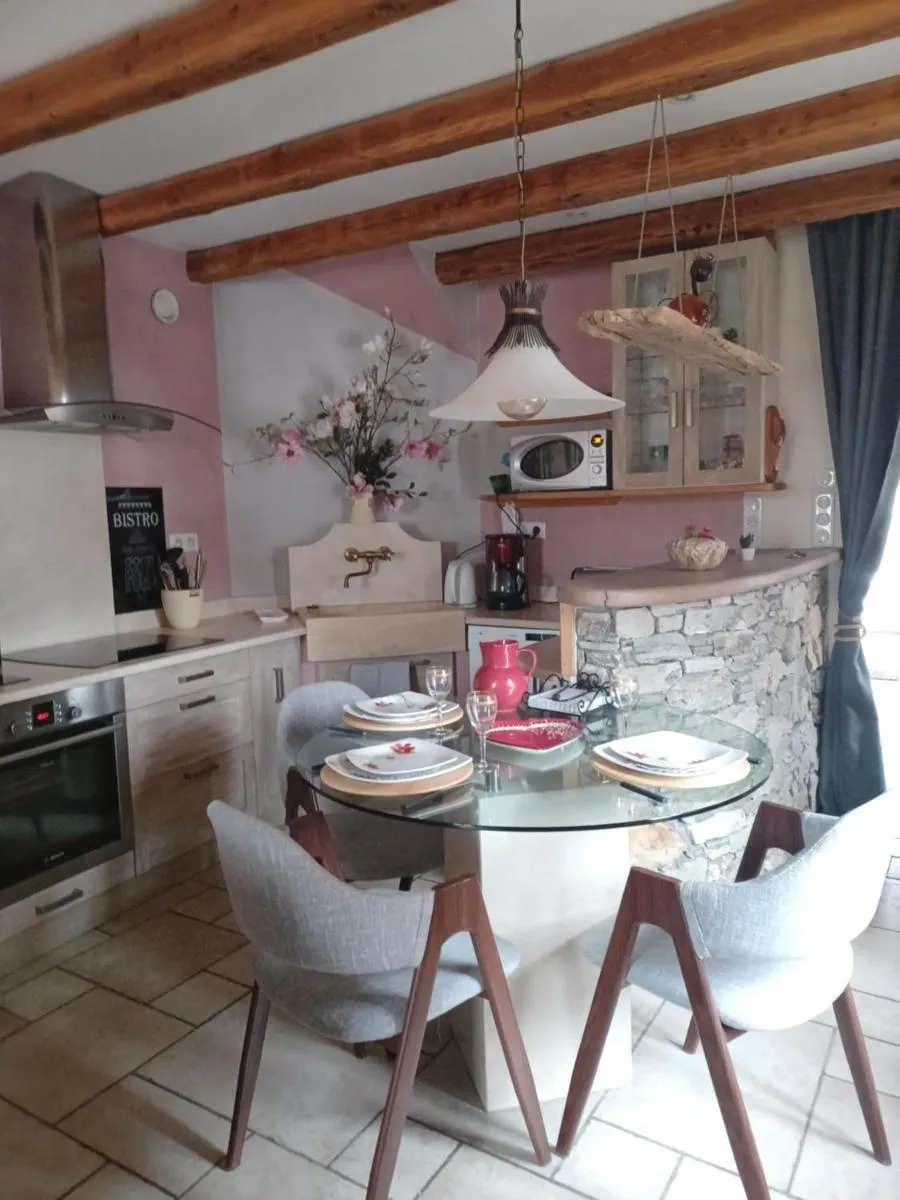 Image 5 of Maison de village l autentic