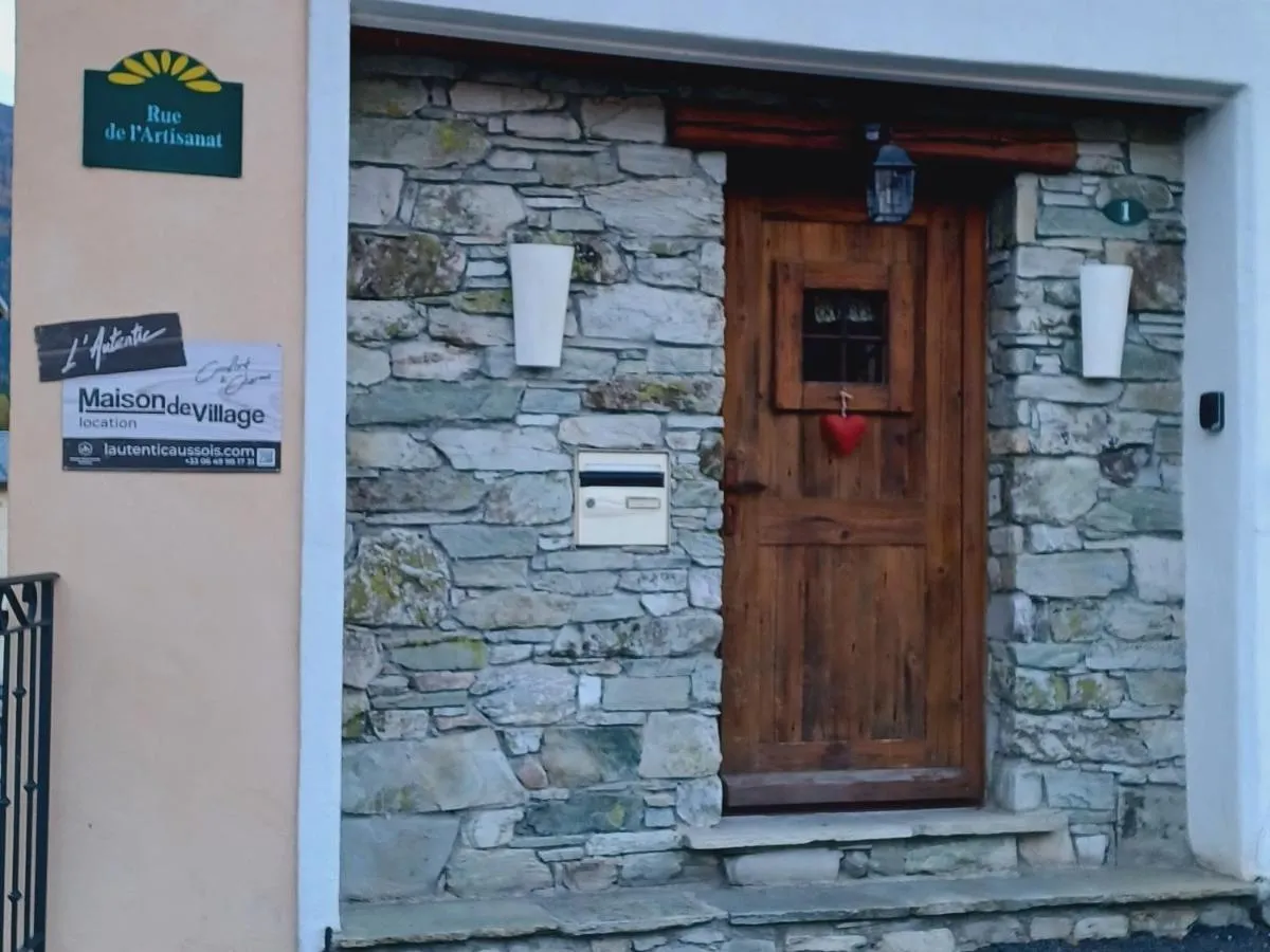 Image 1 of Maison de village l autentic
