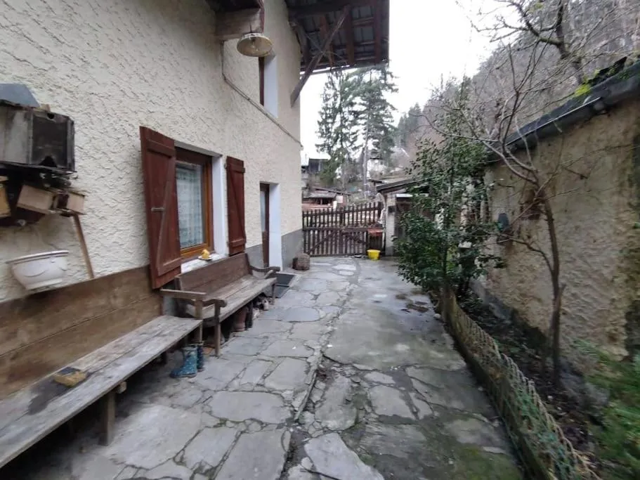 Image 2 of Maison de village – montagne