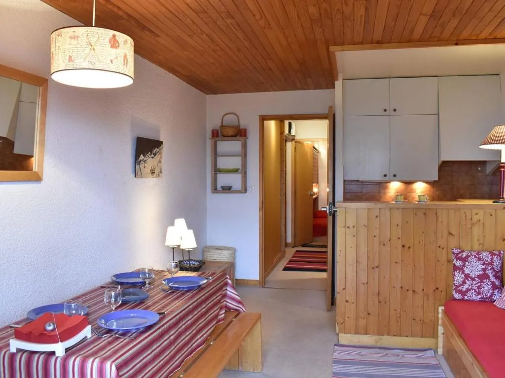 Image of Meribel : Bel Appartement 2 Pièces avec Parking, Proche Pistes et Commerces – FR-1-180-89