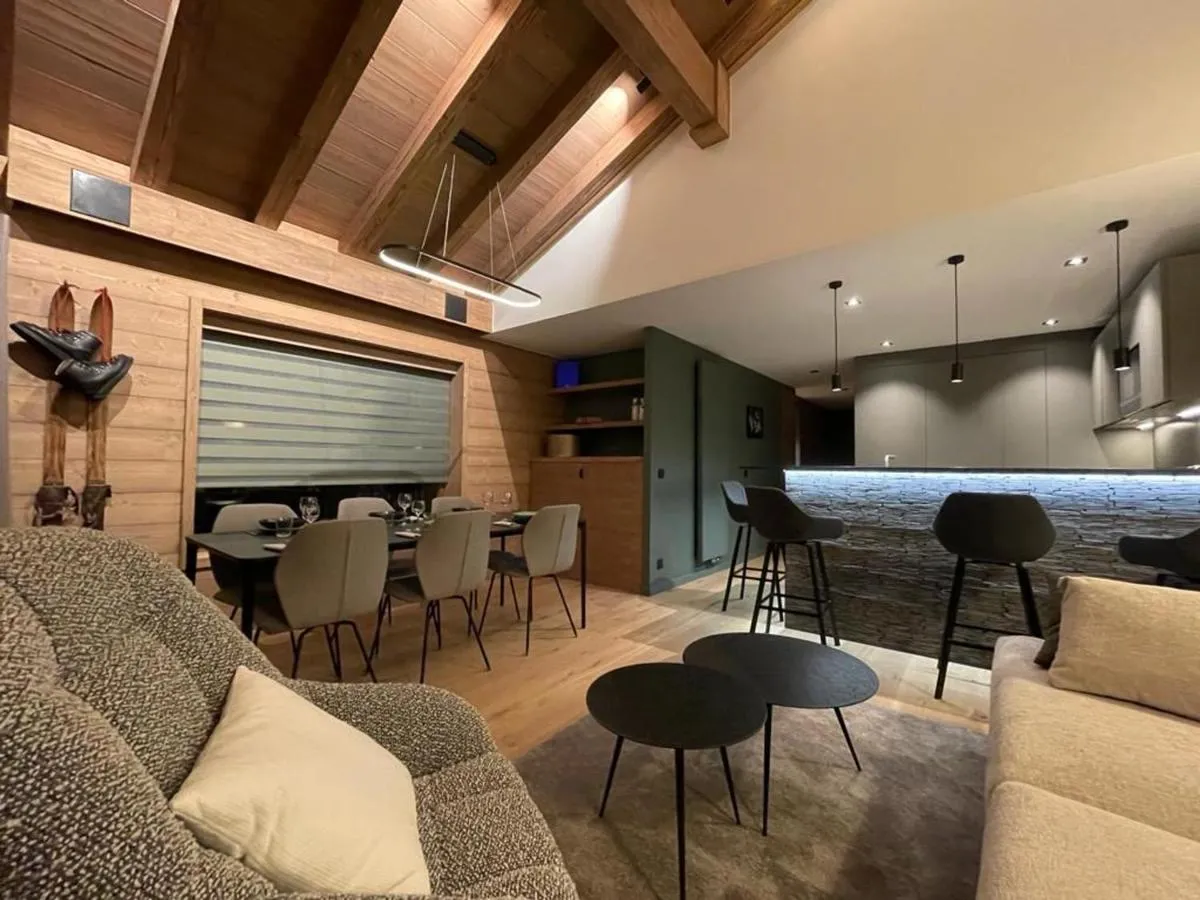 Image 3 of Méribel Mottaret – Appartement 3 chambres, 6 pers, parking, terrasse, skis aux pieds – FR-1-613-105