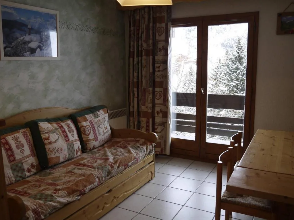 Image of Méribel Mottaret: Apt 6 pers, balcon, casier skis, ascenseur, animaux admis – FR-1-355-33