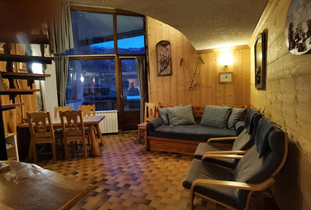 Image of MyHome – Génépis 33 – 4 pax skis aux pieds – Val Claret