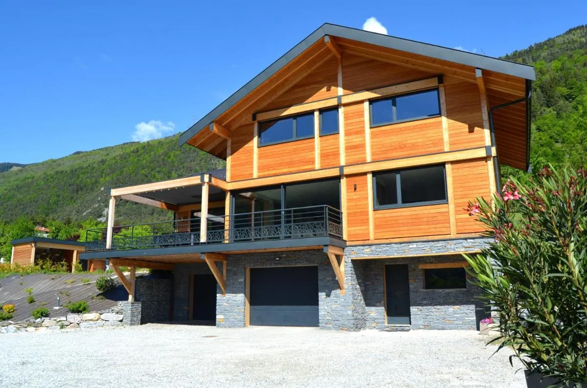 Image 1 of New chalet with Jacuzzi, summer pool, pétanque, close to Paradiski
