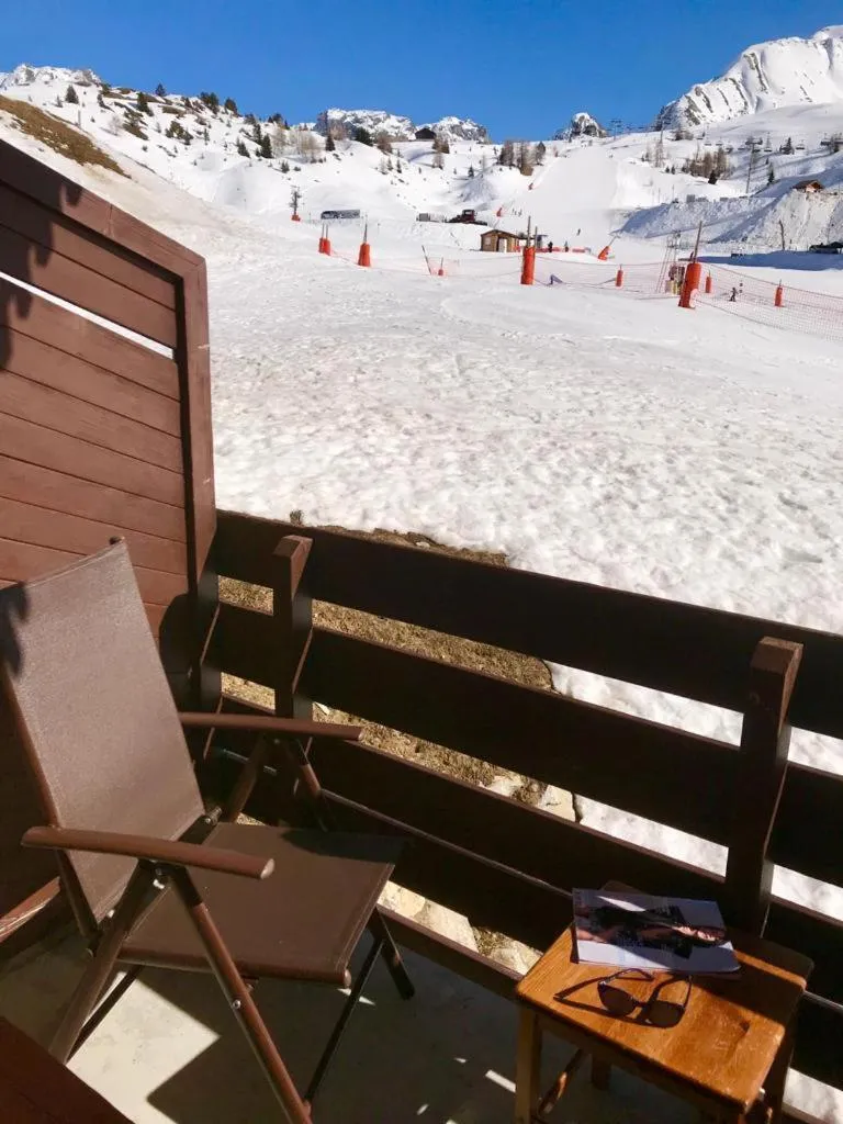 Image 6 of PLAGNE SOLEIL – 5 pers – 4 étoiles Paradiski – vue montagne – accès direct pistes skis aux pieds