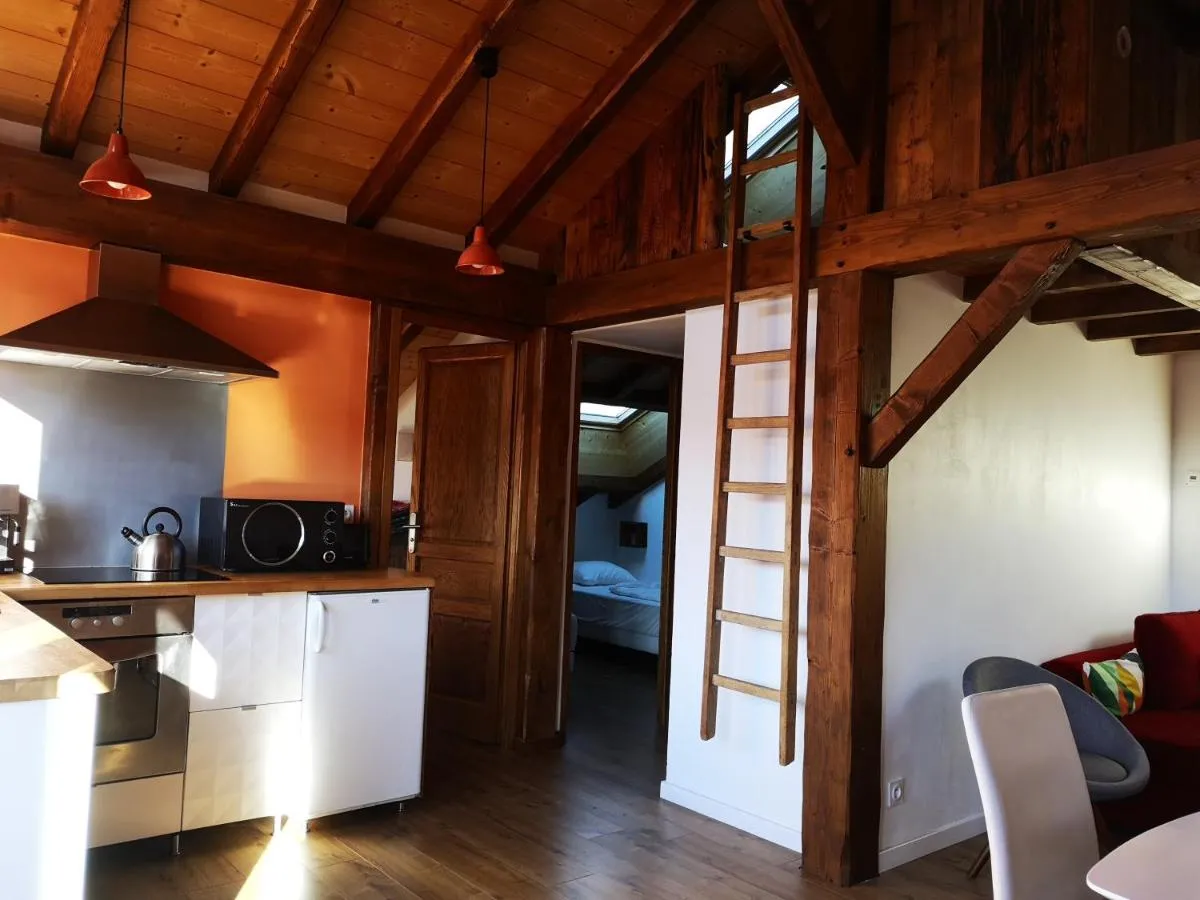 Image 5 of Petit Chalet Vieux Bois