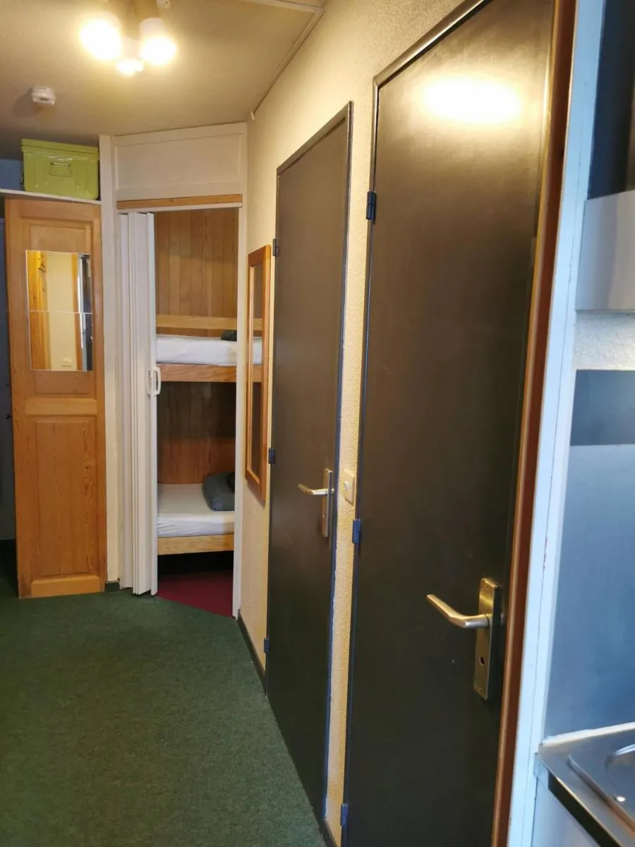 Image 5 of Plein Soleil 36 – Studio cabine 4 pax ski in&out