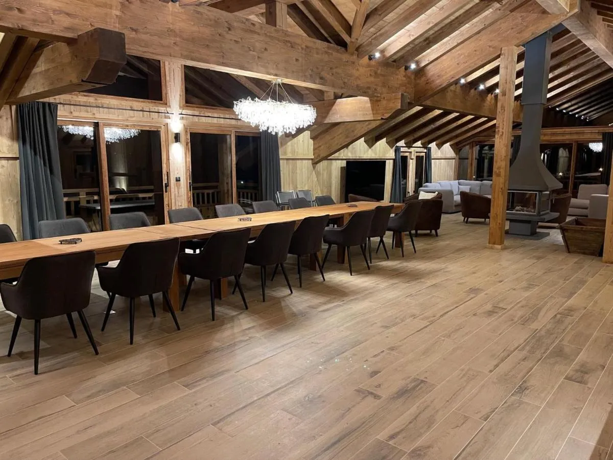 Image 3 of Prestigious chalet with views in Vanoise