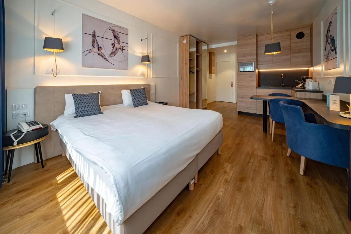 Image 4 of RESIDENCE Rive Droite