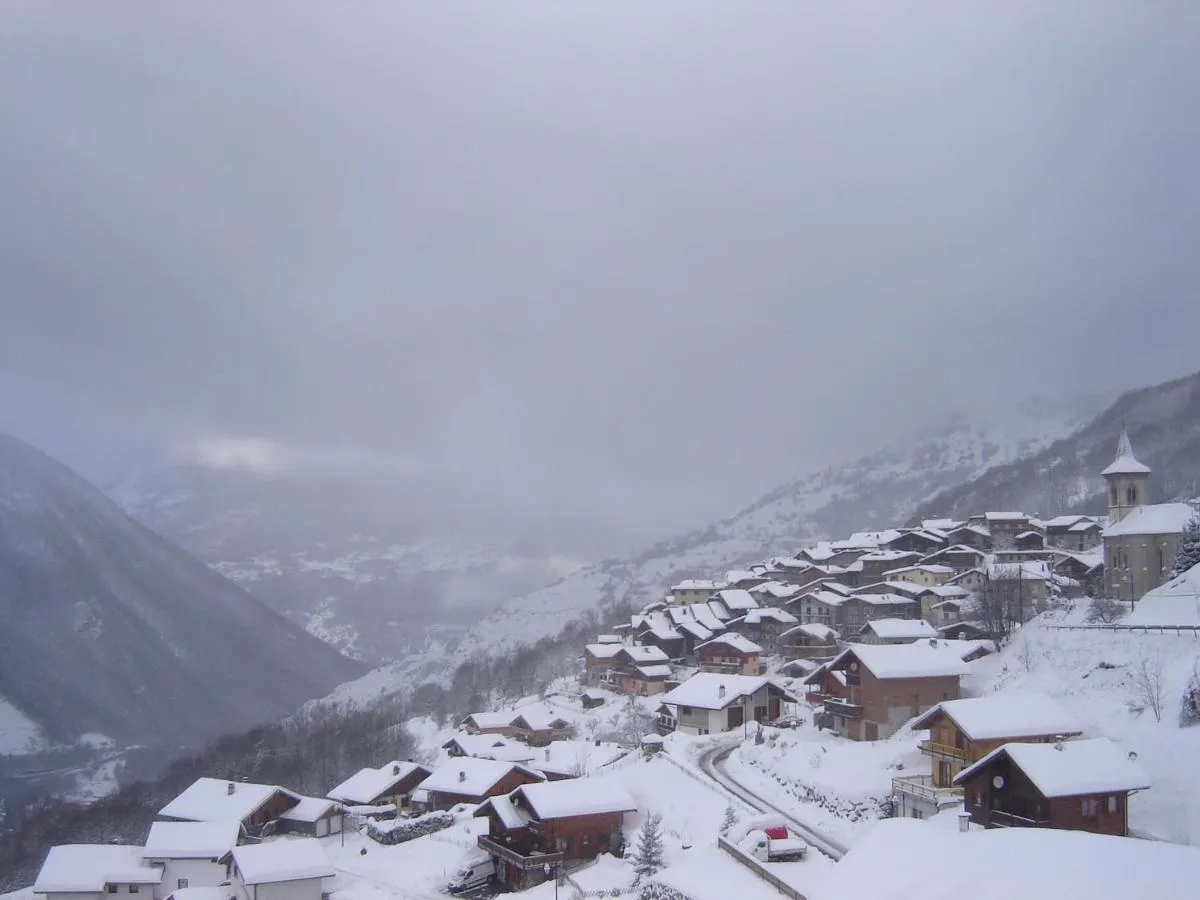 Image 6 of Ski Chalet – Chez Helene Ski fb