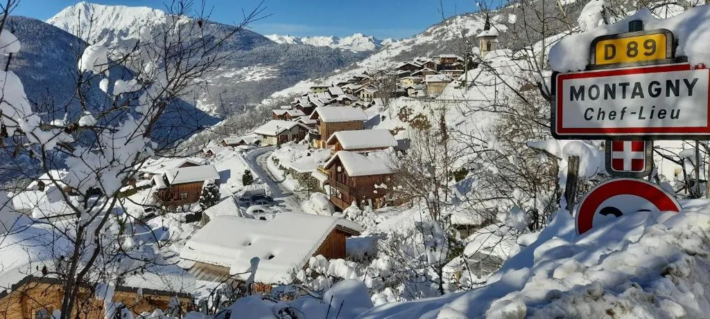 Image of Ski Chalet – Chez Helene Ski fb