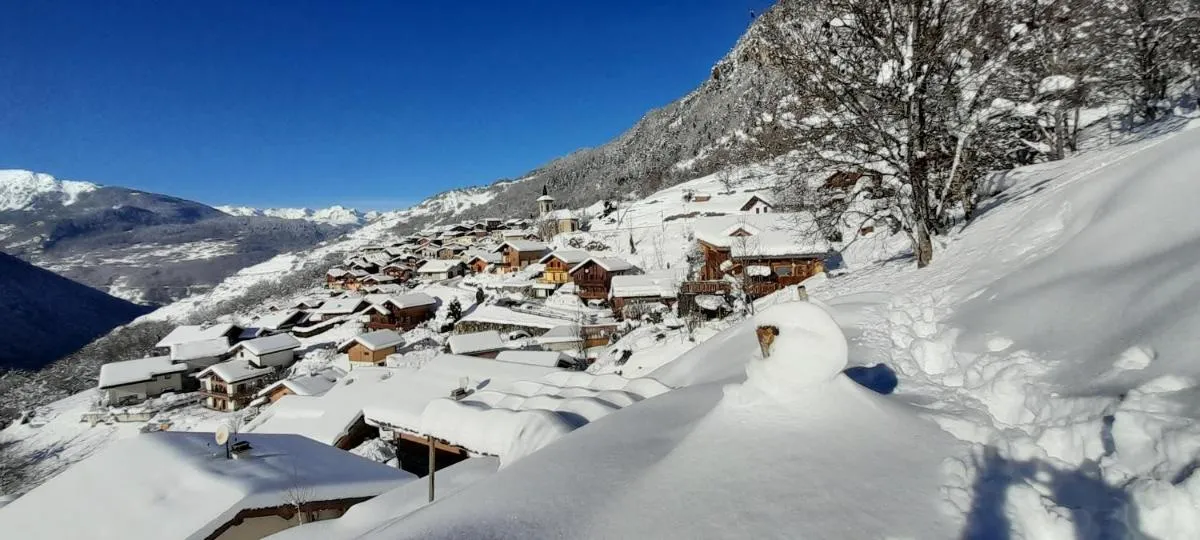 Image 3 of Ski Chalet – Chez Helene Ski fb