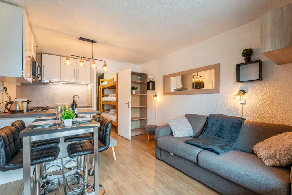Image of Ski In-Out – Heart of Val Thorens Convenient Flat, WiFi 92