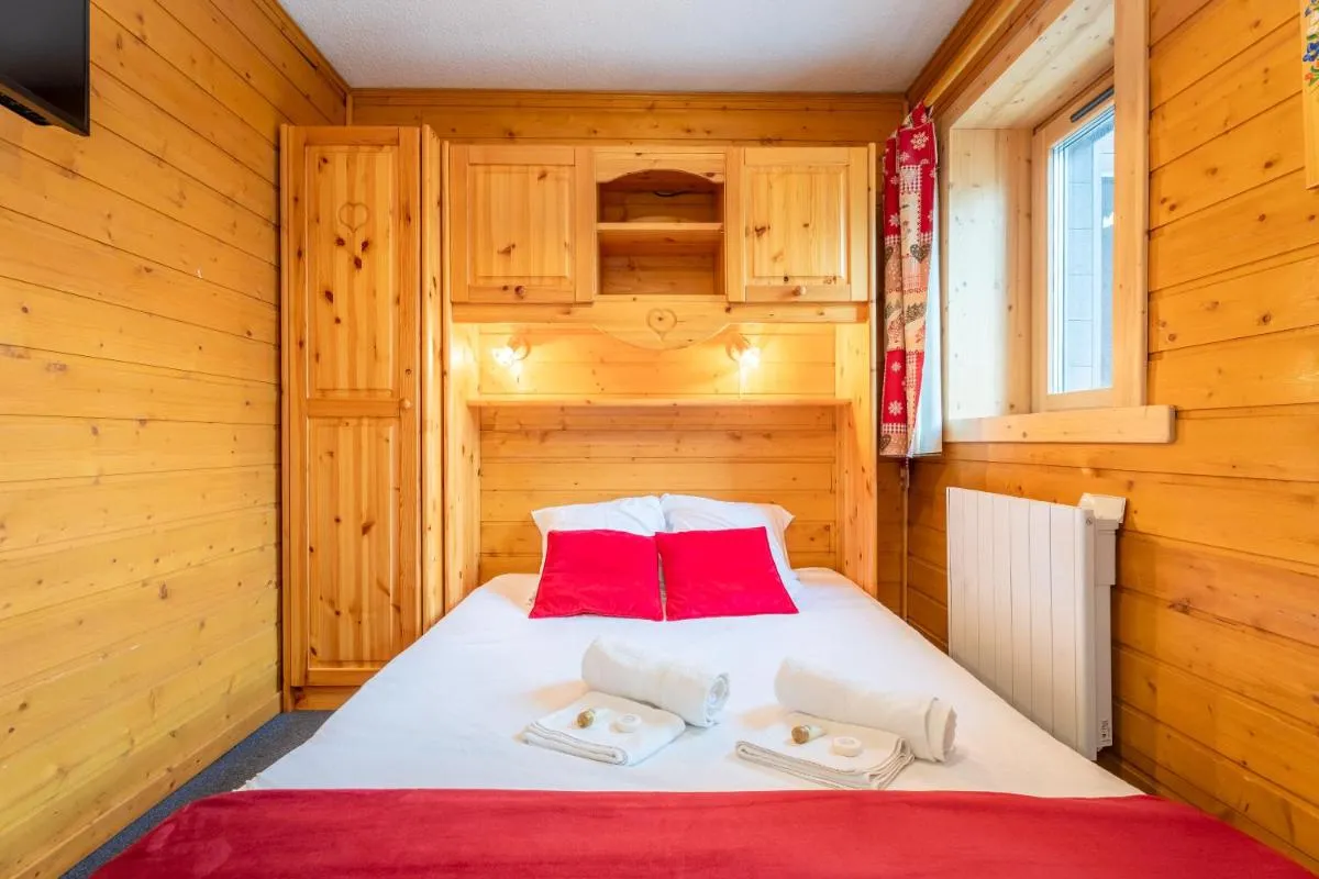 Image 1 of Ski In-Out – Heart of Val Thorens Cosy Apartment, WiFi 215