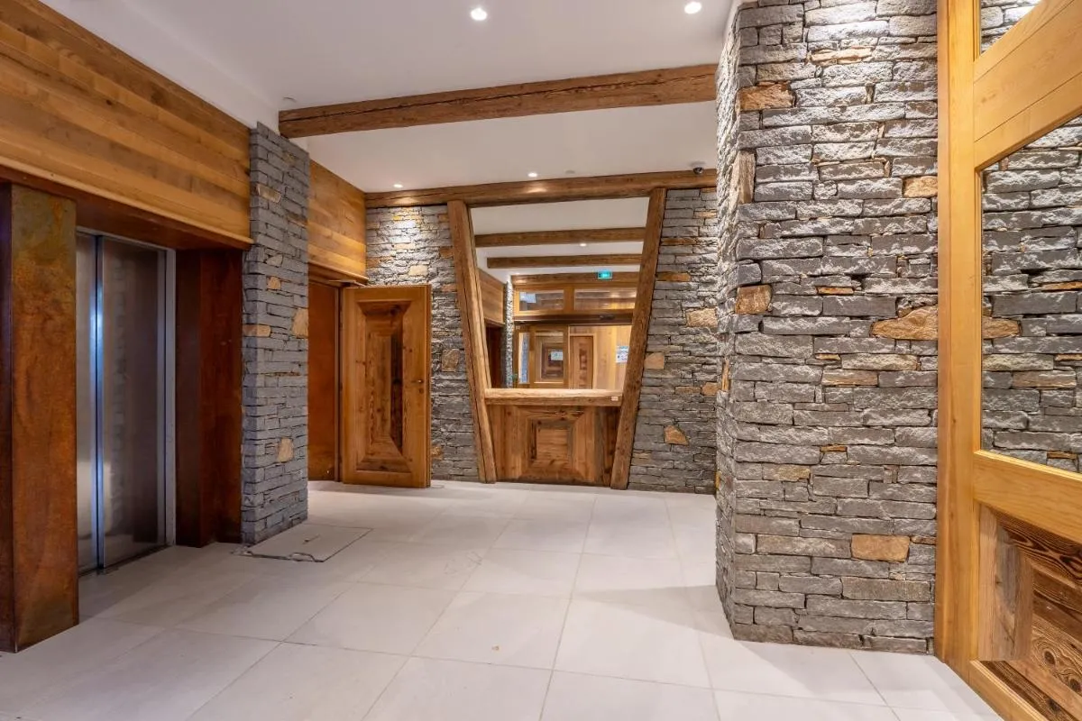 Image 2 of Ski In-Out – Heart of Val Thorens Cosy Apartment, WiFi 215