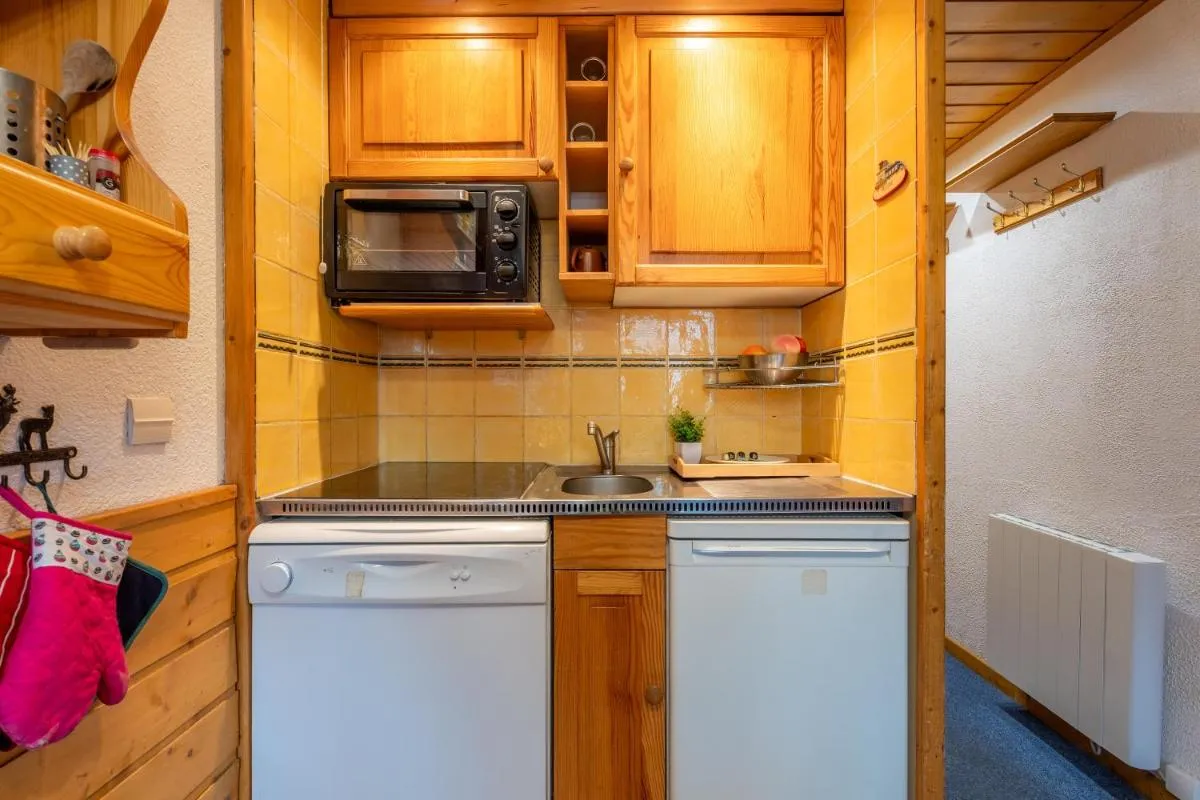 Image 6 of Ski In-Out – Heart of Val Thorens Cosy Apartment, WiFi 215