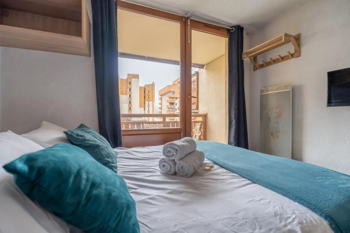 Image 6 of Ski In-Out – Heart of Val Thorens Modern Apartment, WiFi 93