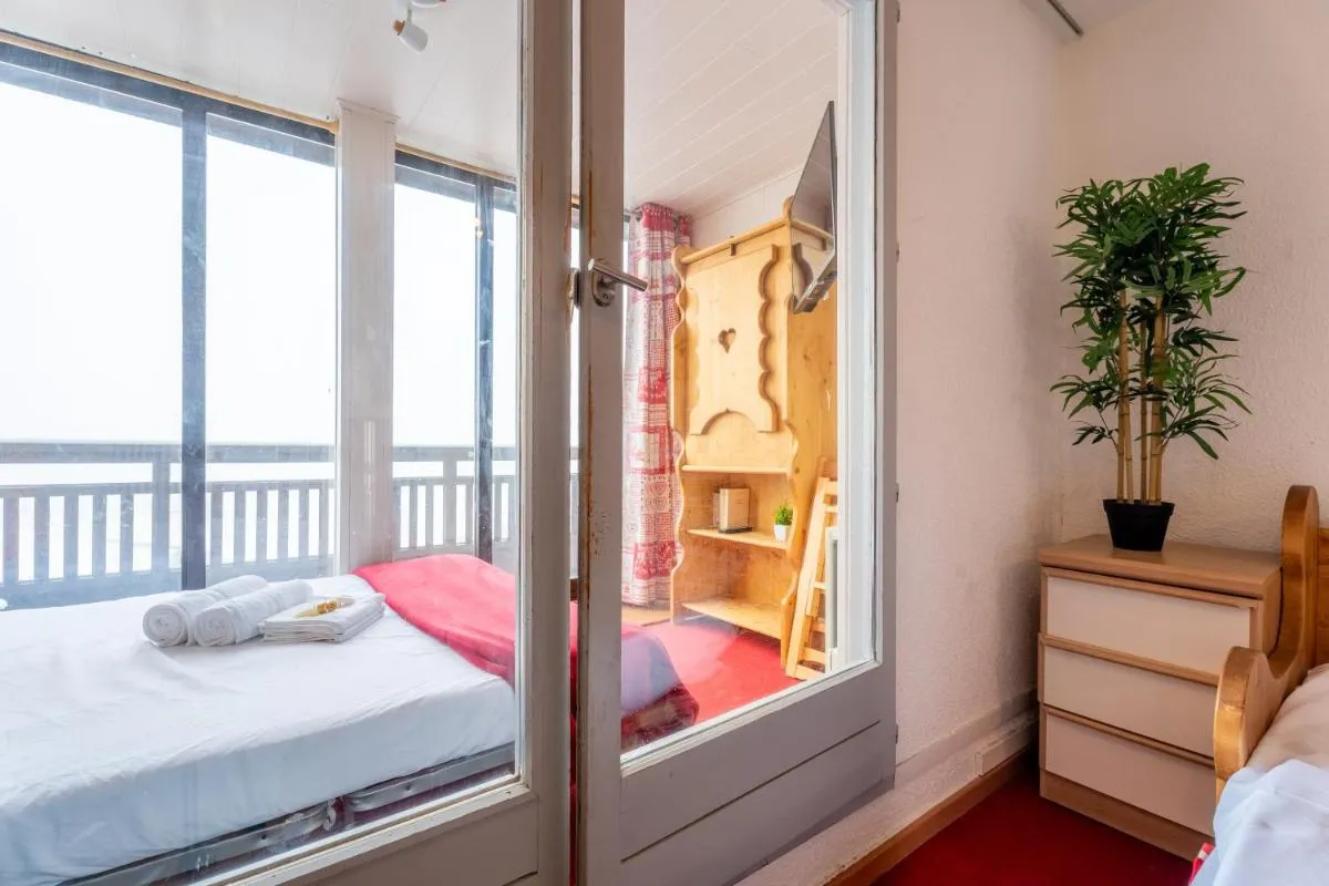 Image 6 of Ski In-Out – Heart of Val Thorens Superb View, Wifi, TV 2606