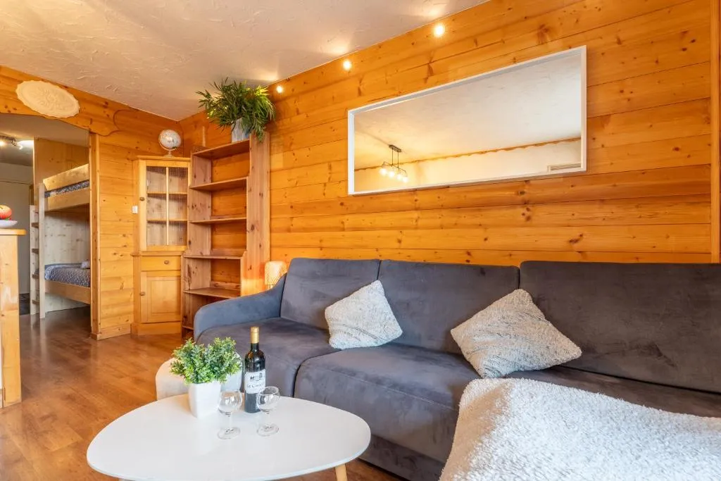 Image of Ski In-Out – Heart of Val Thorens Warm-Hearted Apartment, WiFi 165