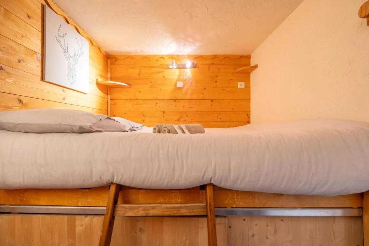 Image 3 of Ski In-Out – Heart of Val Thorens Warm-Hearted Apartment, WiFi 165
