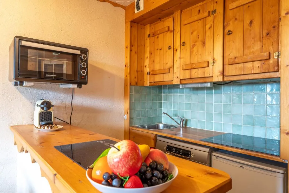 Image 6 of Ski In-Out – Heart of Val Thorens Warm-Hearted Apartment, WiFi 165