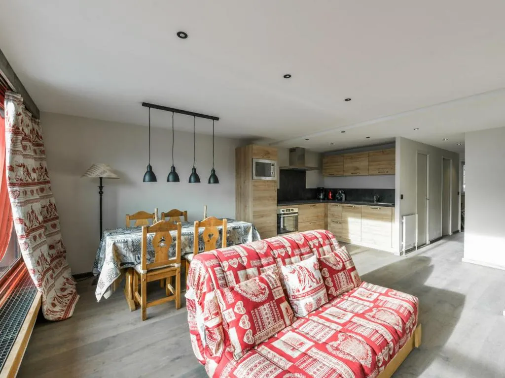 Image of Ski au pied: Appartement T3 rénové avec PARKING à Courchevel 1850 – FR-1-514-46