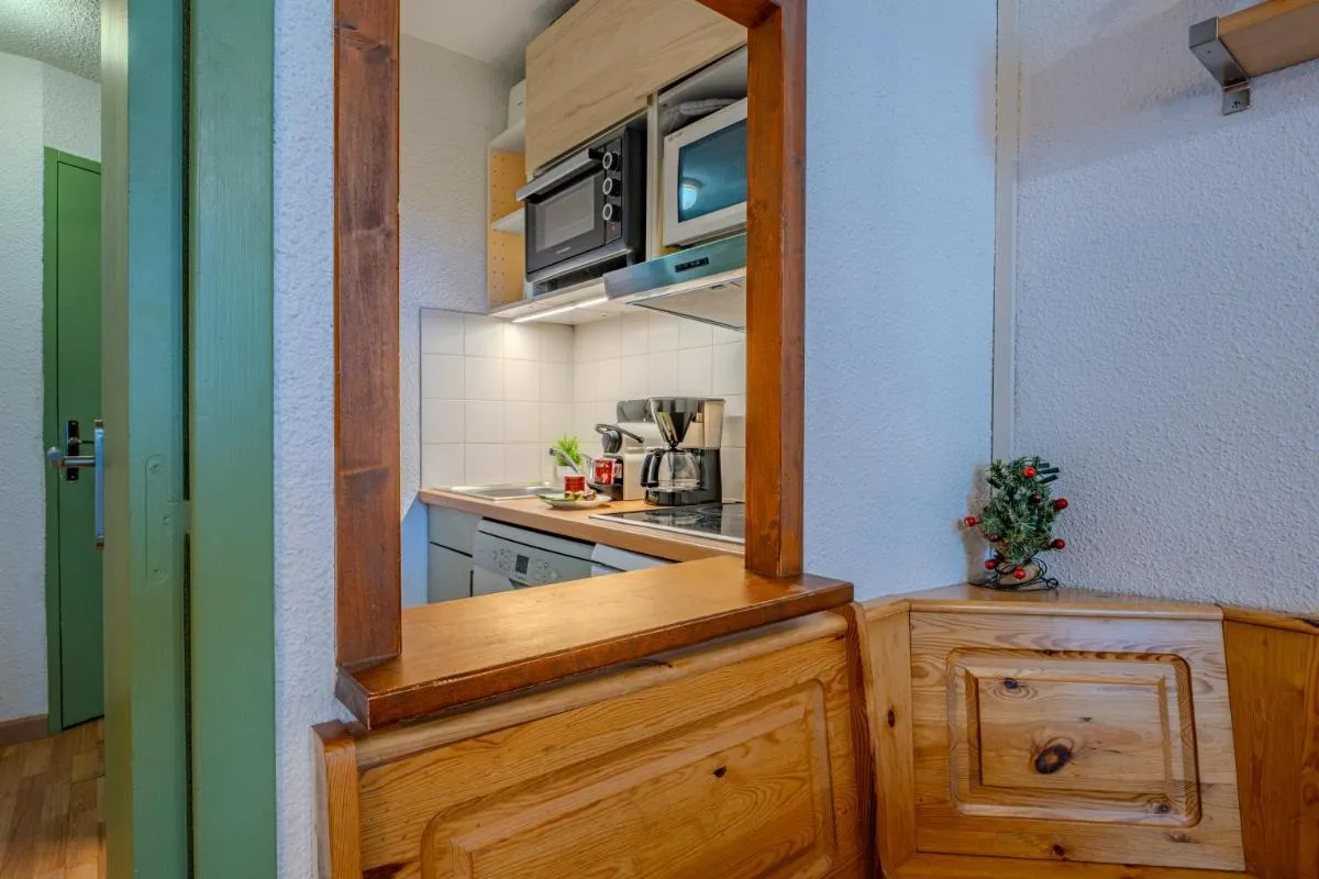 Image 4 of Ski in-out, Heart of Val Thorens Spacious Flat , Wifi A9