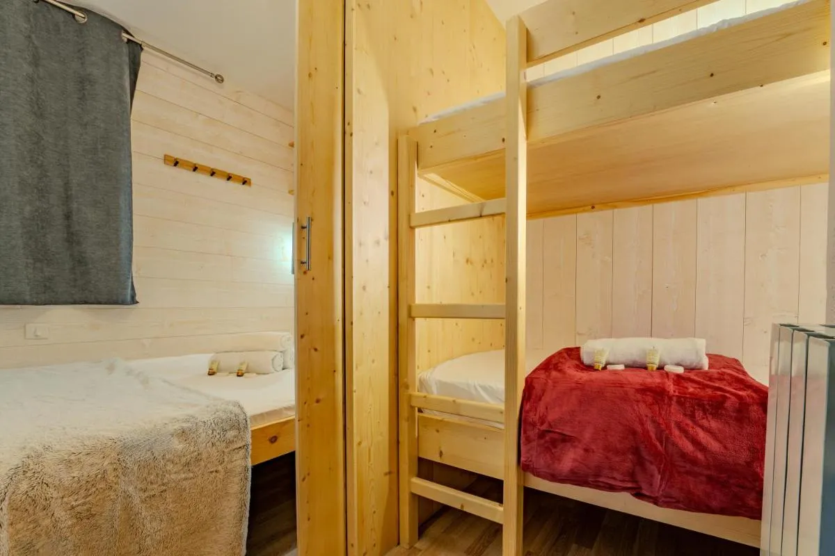 Image 3 of Ski in-out, Heart of Val Thorens Spacious Flat , Wifi A9
