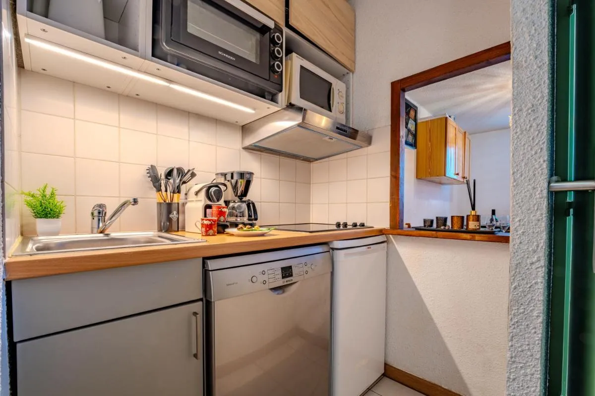 Image 5 of Ski in-out, Heart of Val Thorens Spacious Flat , Wifi A9