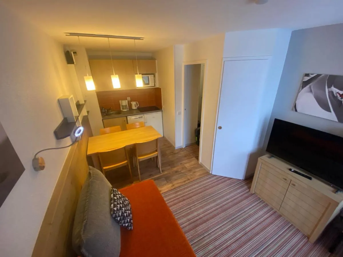 Image 1 of Ski-in ski-out 1 bed, La Tania